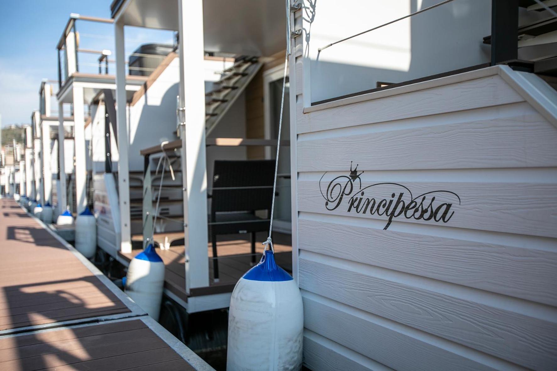 Вилла Floating Sea House Principessa Порторож Экстерьер фото