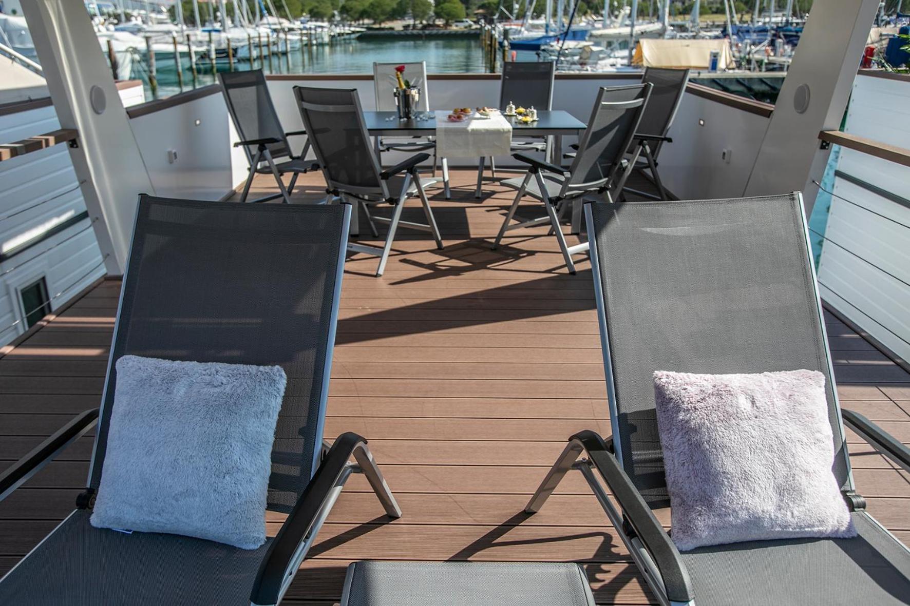 Вилла Floating Sea House Principessa Порторож Экстерьер фото