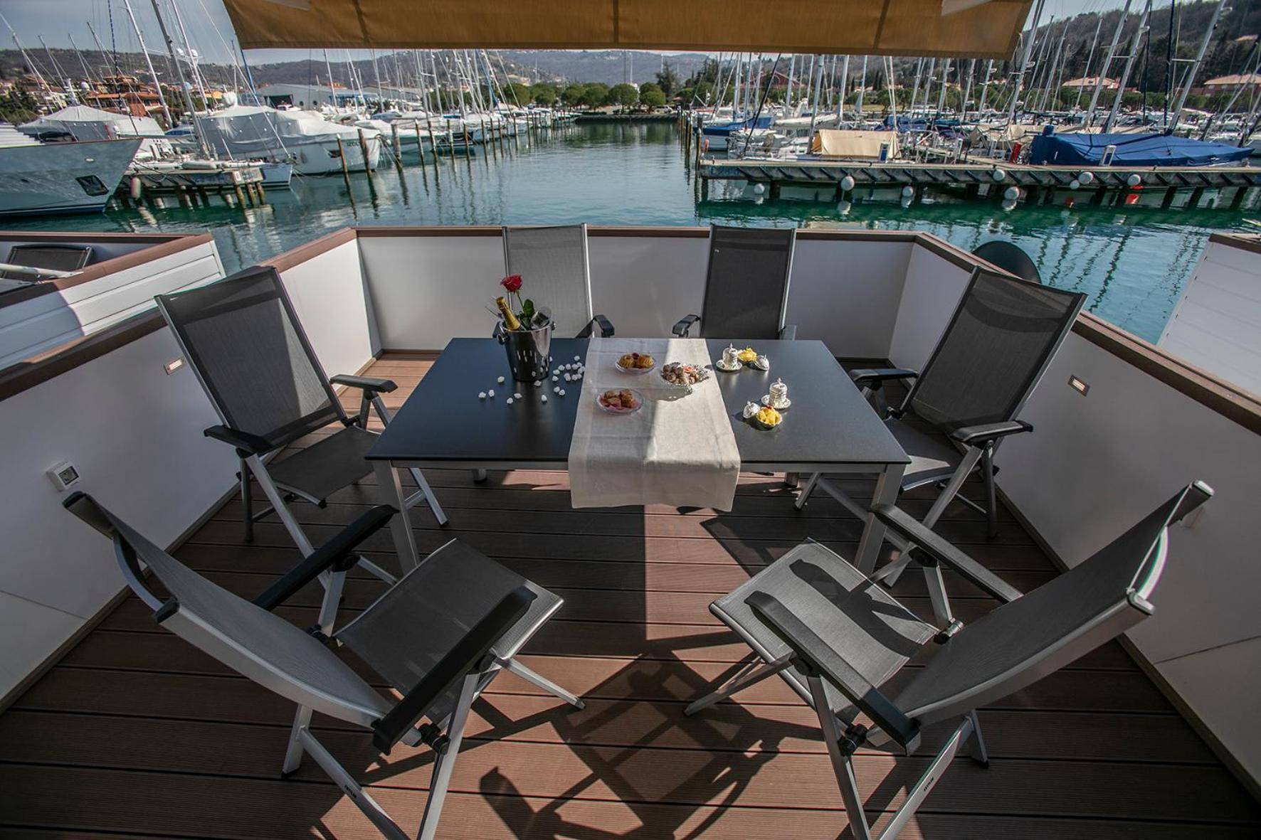Вилла Floating Sea House Principessa Порторож Экстерьер фото