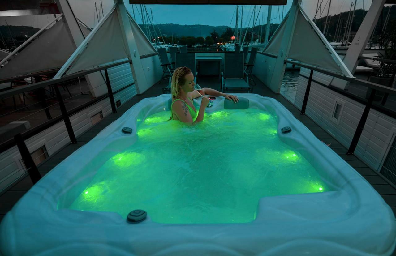 Вилла Floating Sea House Principessa Порторож Экстерьер фото